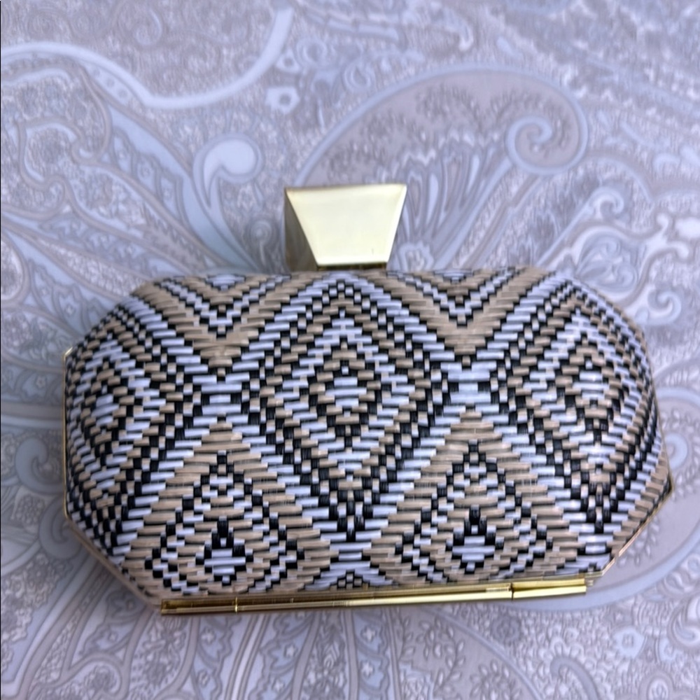 Geometric Patterned Clutch - image 1